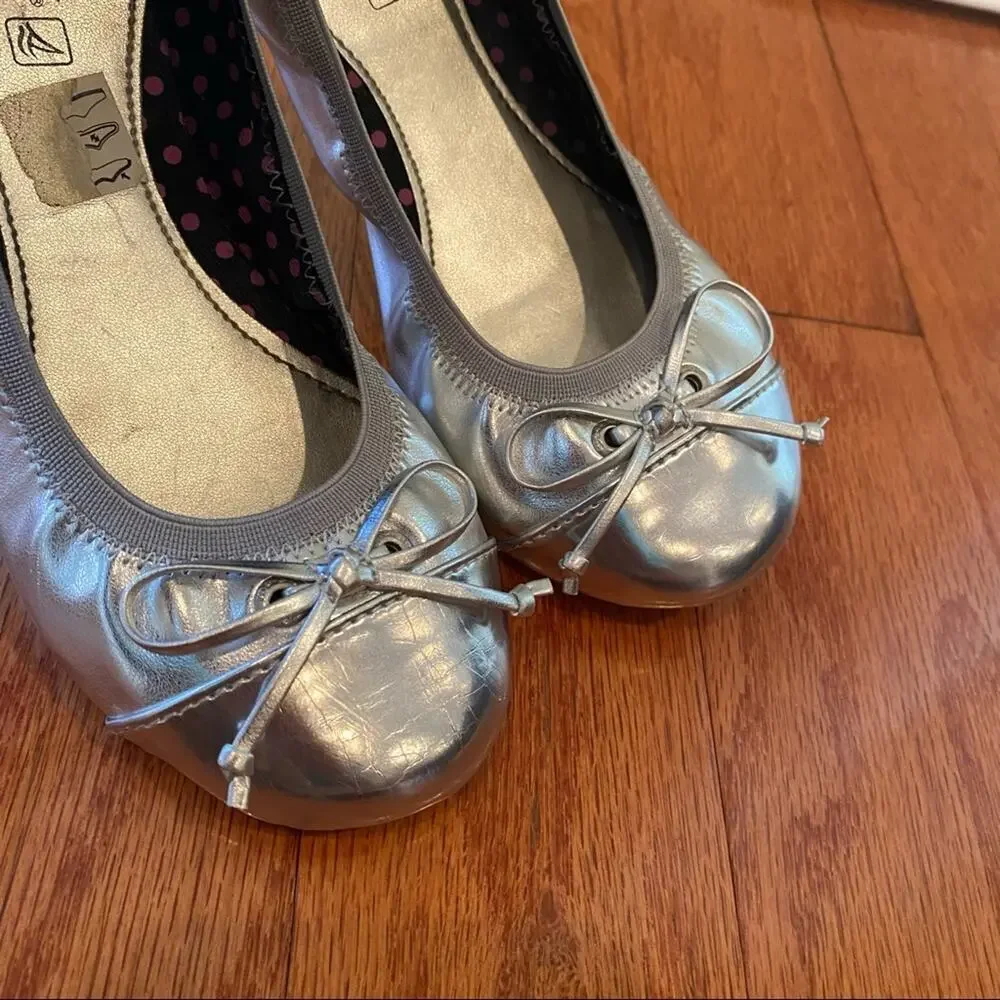 Sperry Elise Silver Ballet Flats sz 1.5 Silver Rounded Toe Shoes